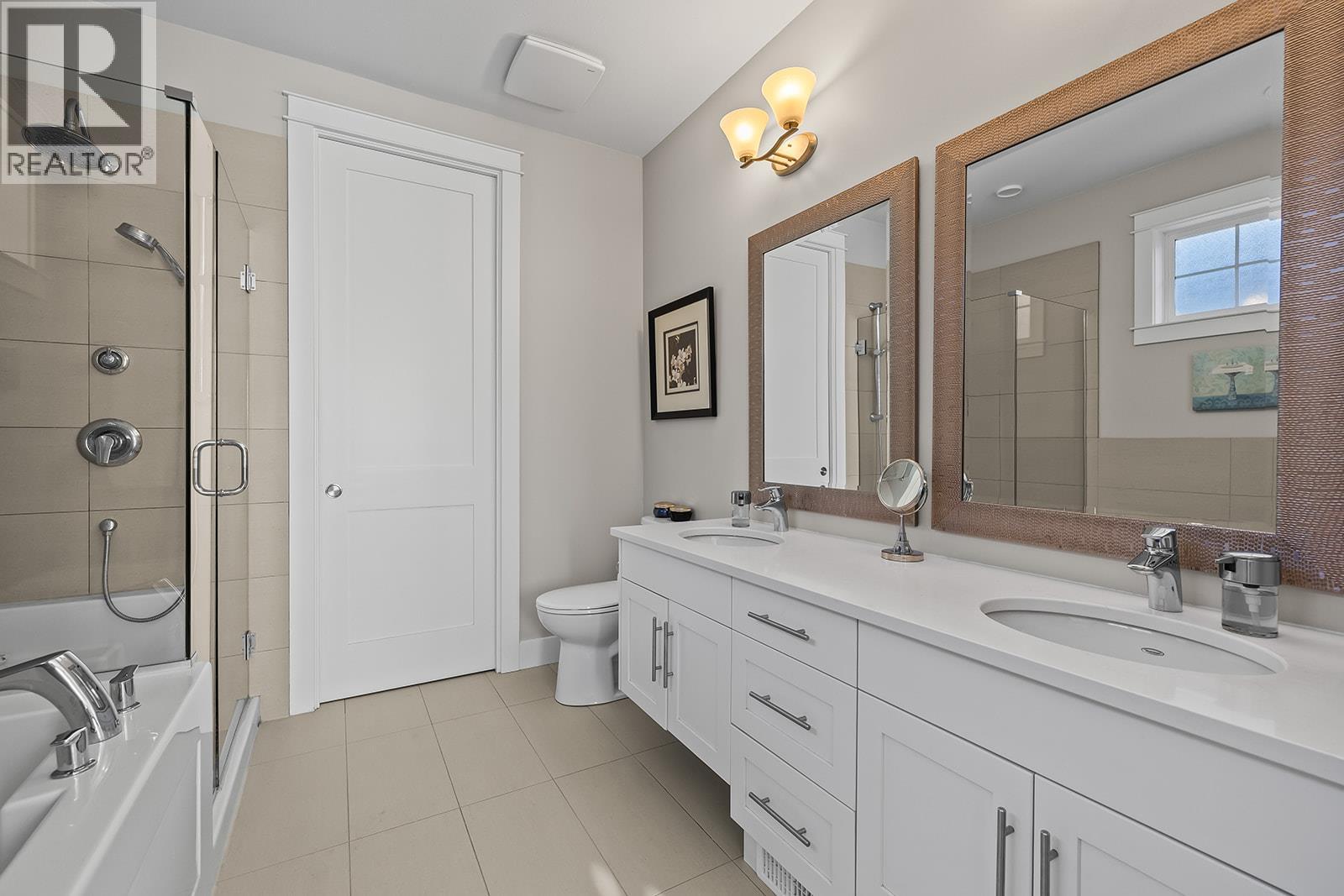 Picture for 1827 Viewpoint  Drive https://www.cirrealty.ca/reb/bc/1/10365871_39.jpg