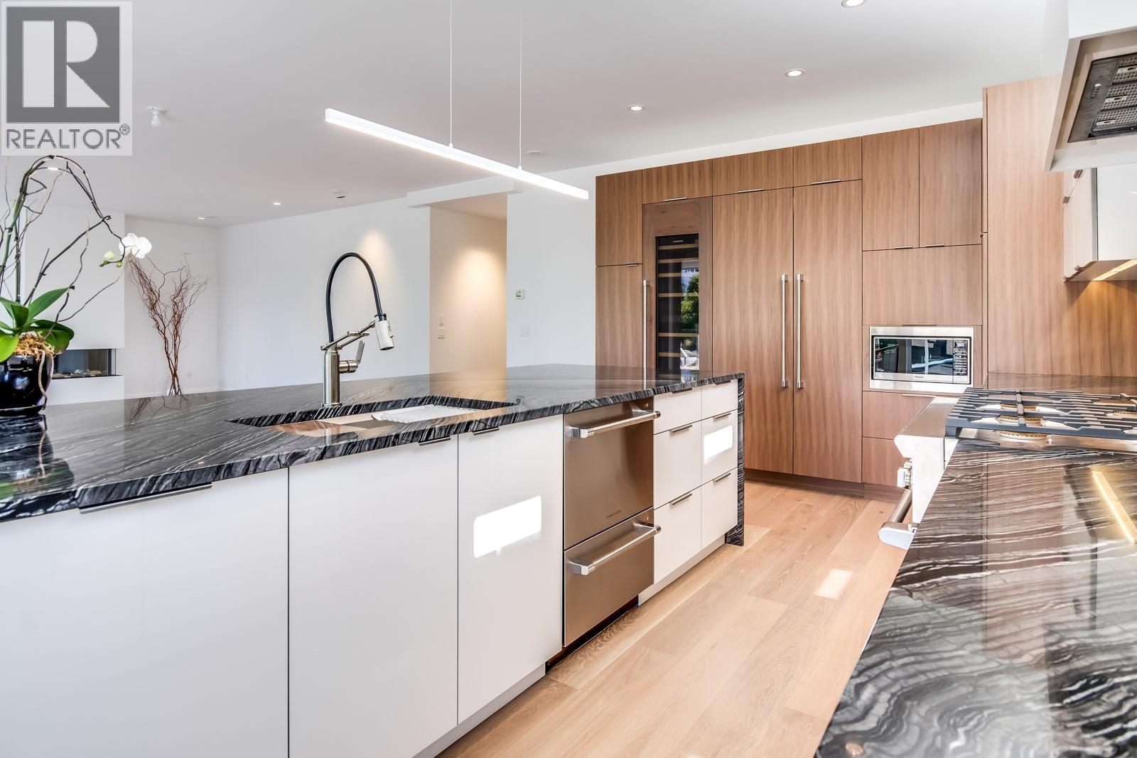 Picture for Unit #201, 2630 Bath  Street