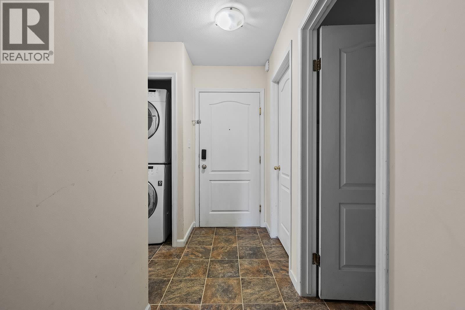 Picture for Unit #316, 769 K.L.O  Road https://www.cirrealty.ca/reb/bc/1/10366101_20.jpg