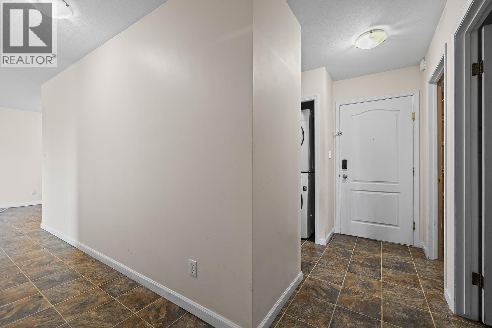 Picture for Unit #316, 769 K.L.O  Road https://www.cirrealty.ca/reb/bc/1/10366101_24.jpg