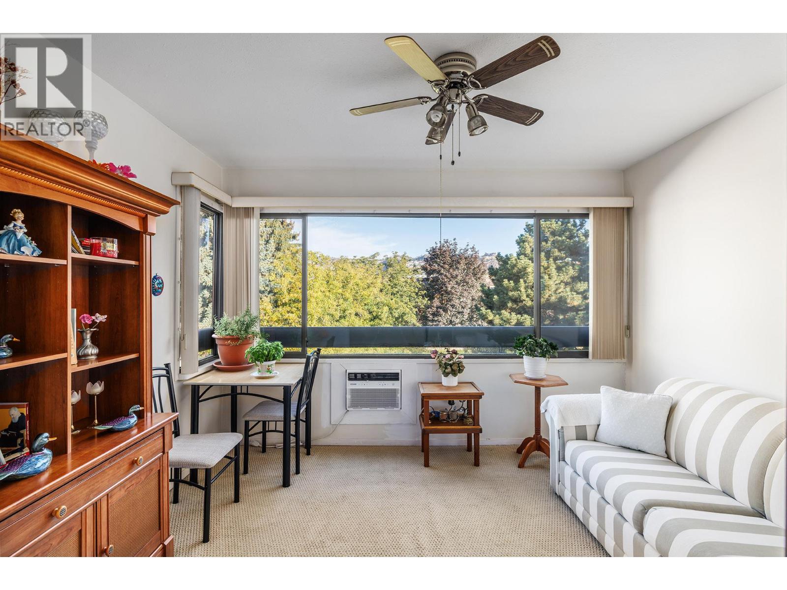 Picture for Unit #301, 1075 Bernard  Avenue