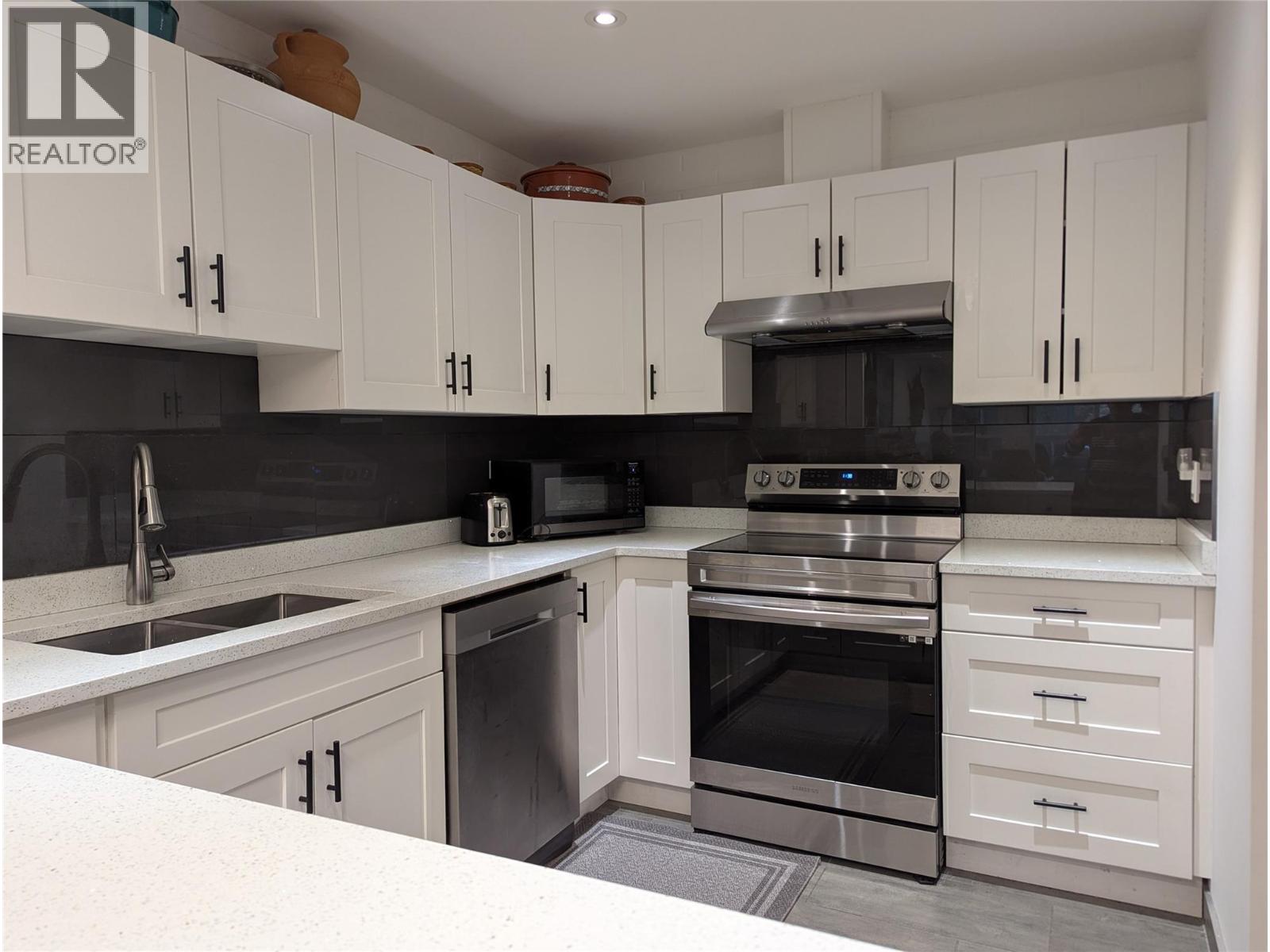 Picture for Unit #401, 1915 Pacific  Court