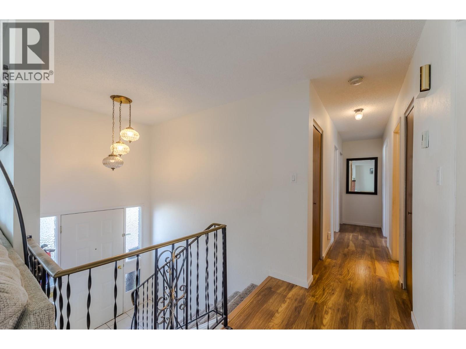 Picture for 157 Murray  Drive https://www.cirrealty.ca/reb/bc/1/10366231_22.jpg