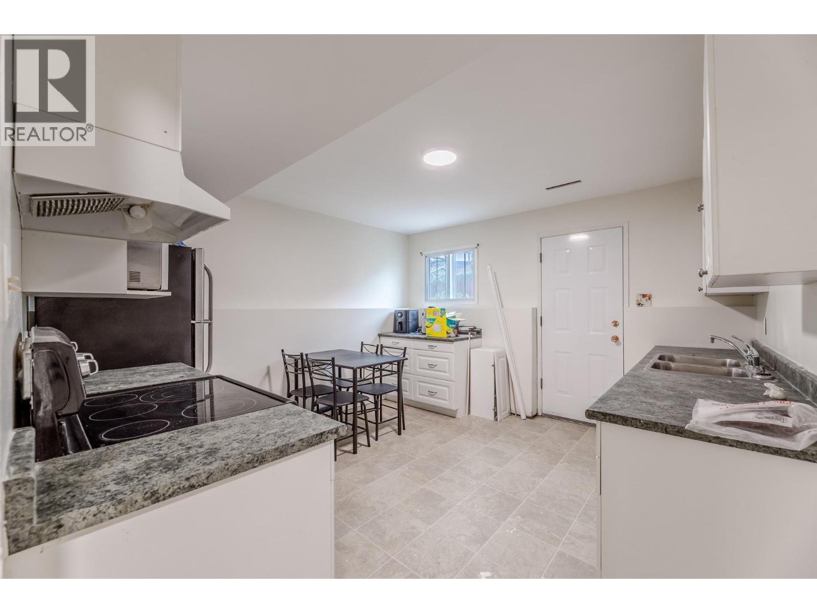 Picture for 157 Murray  Drive https://www.cirrealty.ca/reb/bc/1/10366231_29.jpg