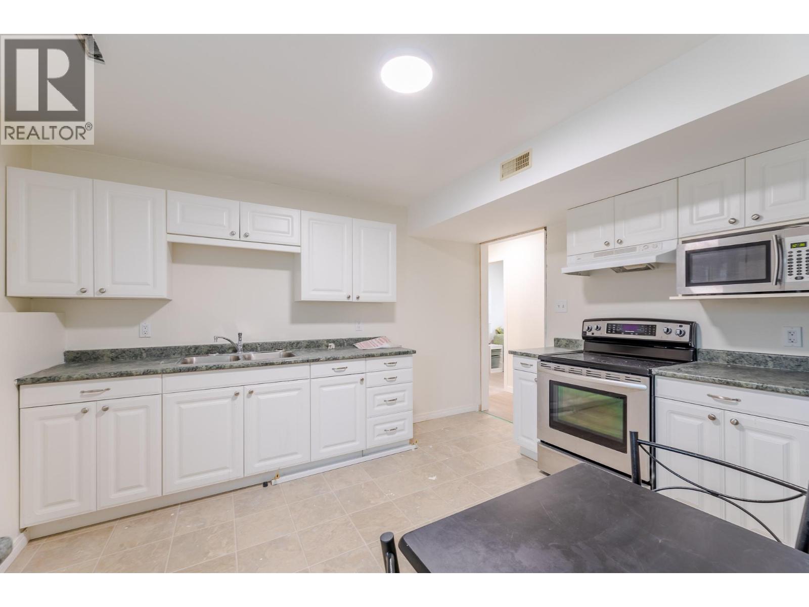 Picture for 157 Murray  Drive https://www.cirrealty.ca/reb/bc/1/10366231_31.jpg