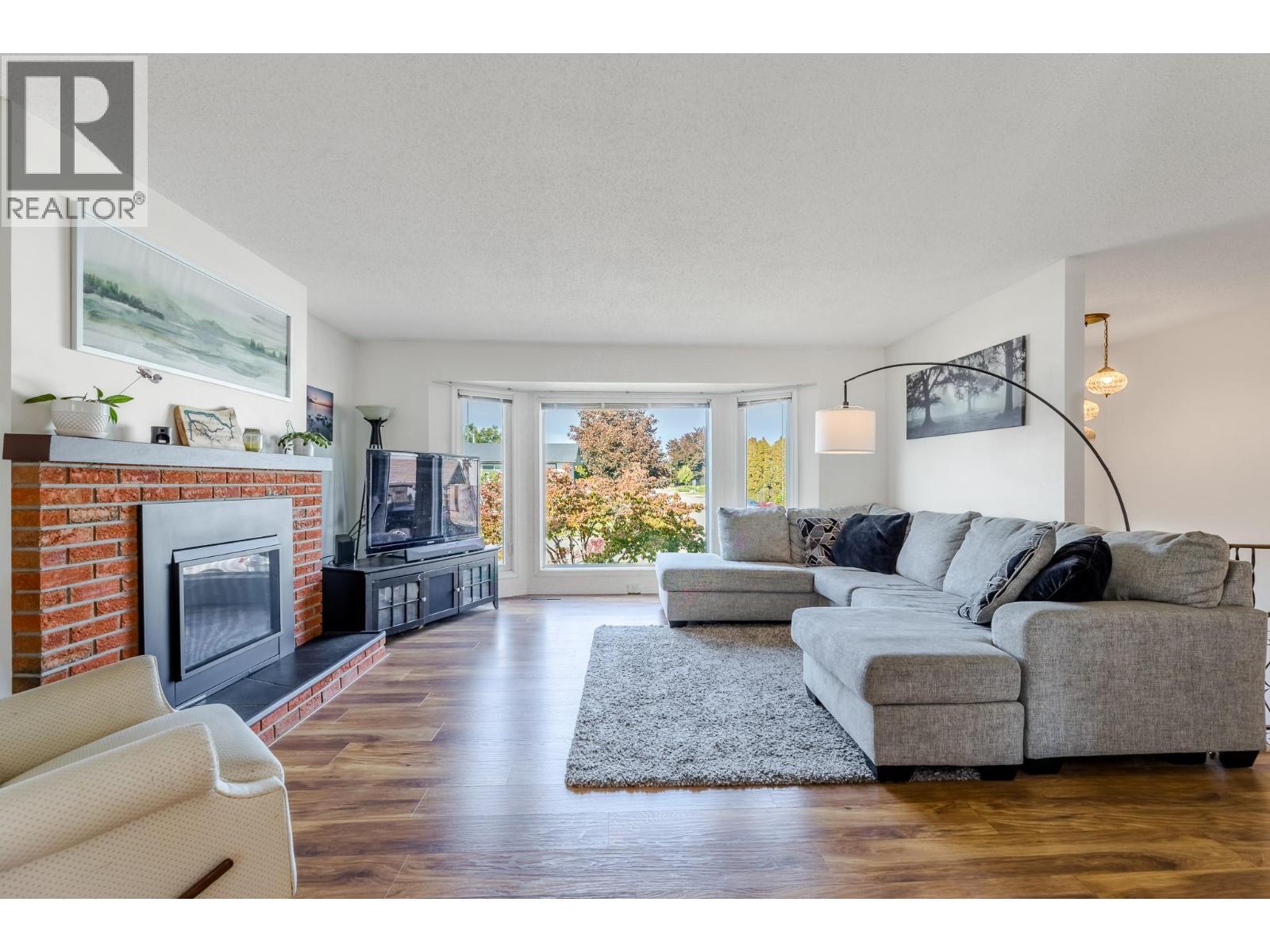 Picture for 157 Murray  Drive