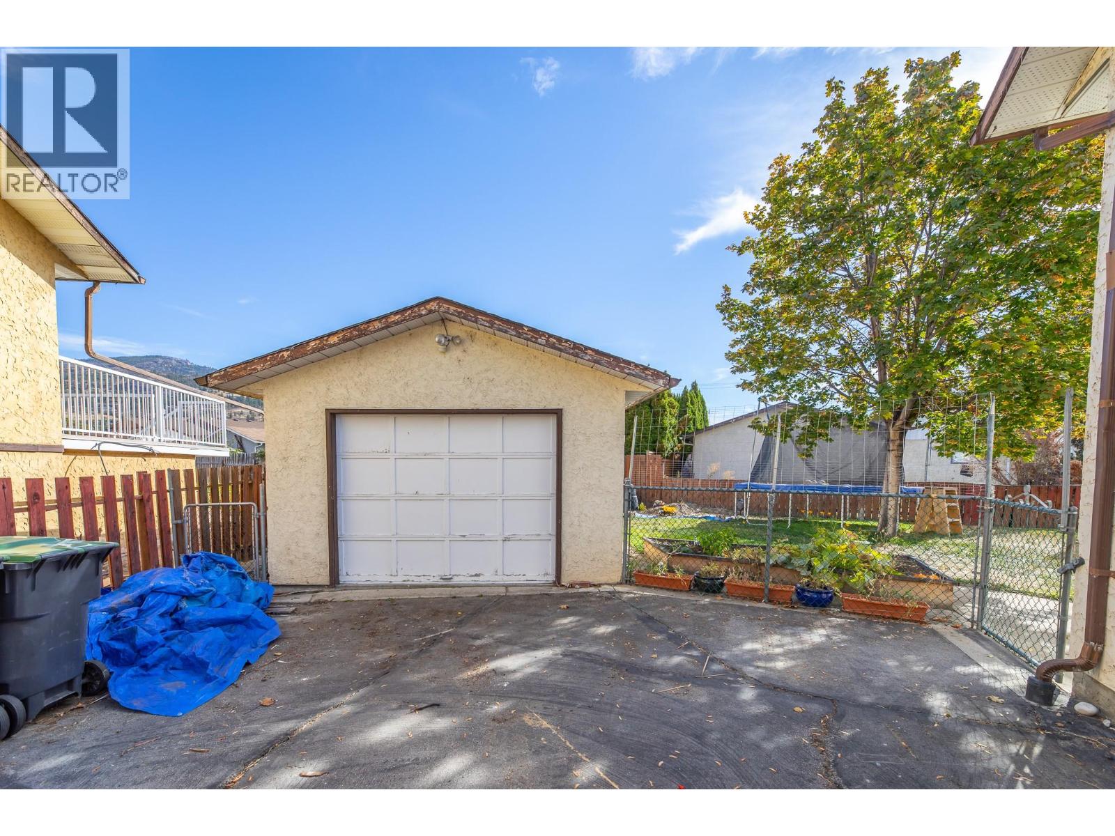 Picture for 157 Murray  Drive https://www.cirrealty.ca/reb/bc/1/10366231_48.jpg