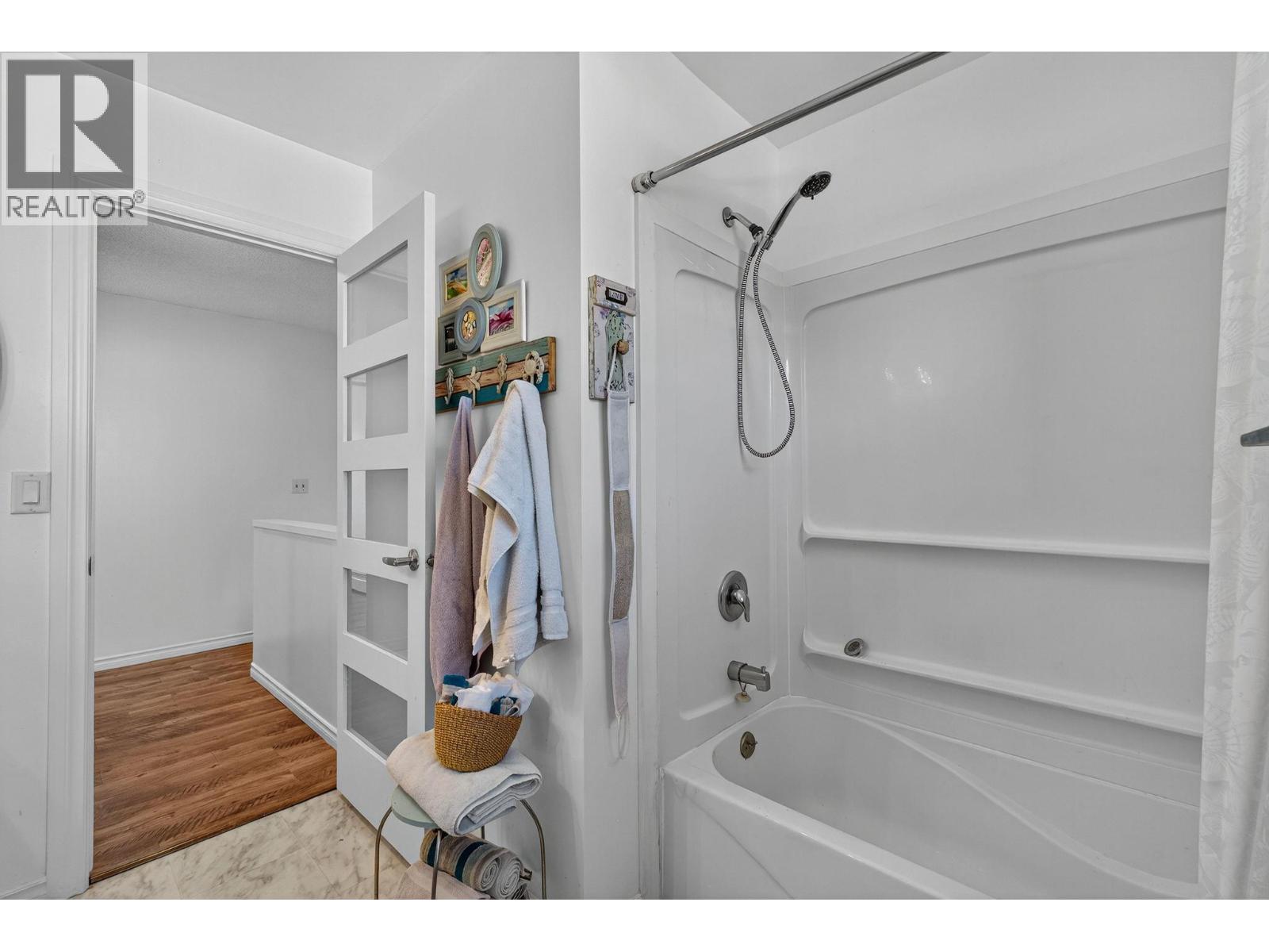 Picture for Unit #29, 310 Yorkton  Avenue https://www.cirrealty.ca/reb/bc/1/10366281_26.jpg