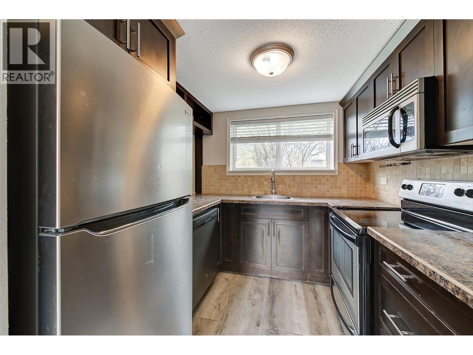 Picture for Unit #1, 1291 Bernard  Avenue https://www.cirrealty.ca/reb/bc/1/10366371_14.jpg