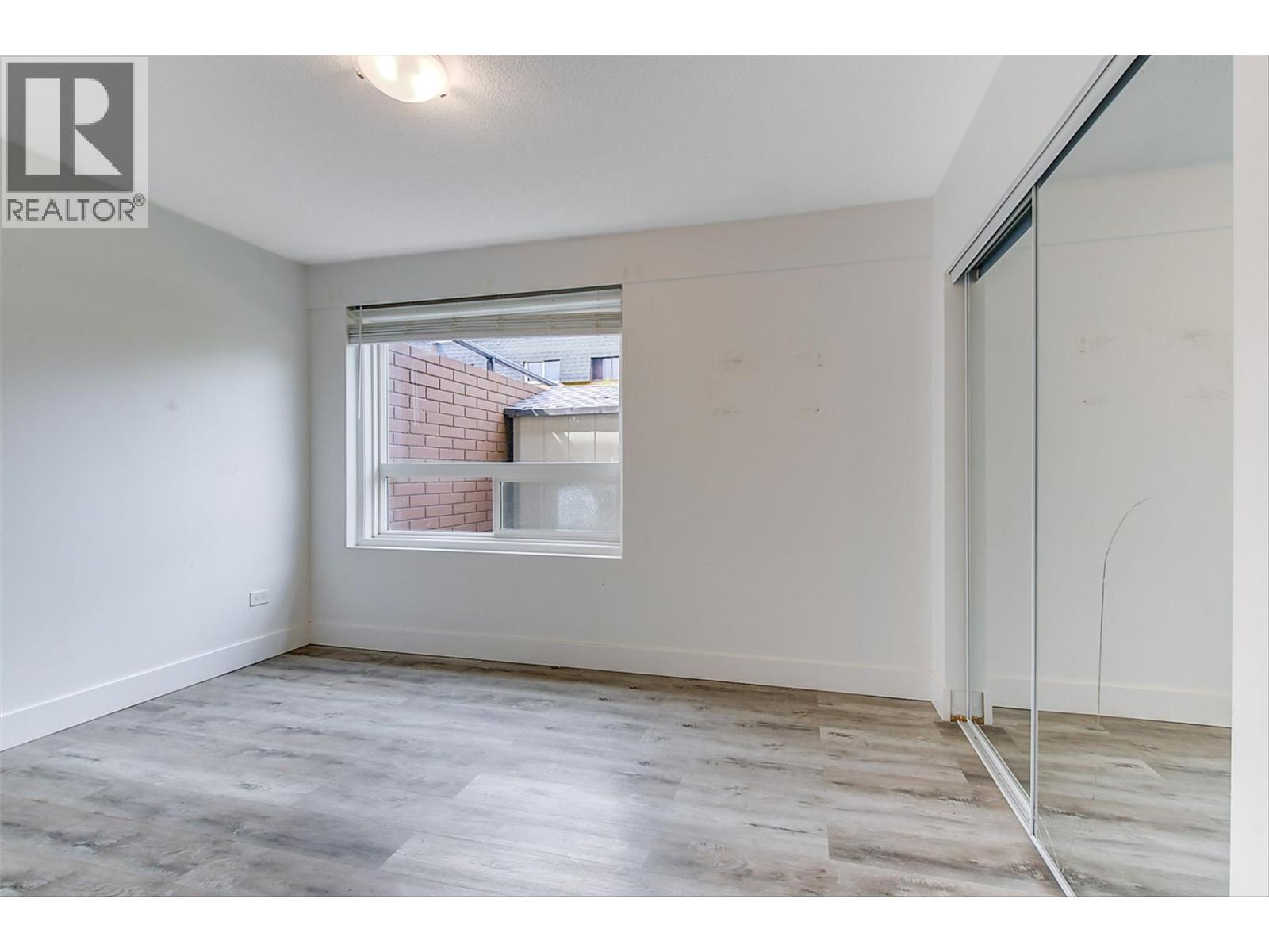 Picture for Unit #1, 1291 Bernard  Avenue https://www.cirrealty.ca/reb/bc/1/10366371_18.jpg