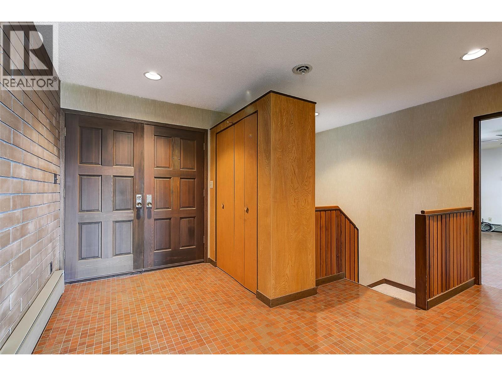 Picture for 5090 Ash  Road https://www.cirrealty.ca/reb/bc/1/10366391_12.jpg