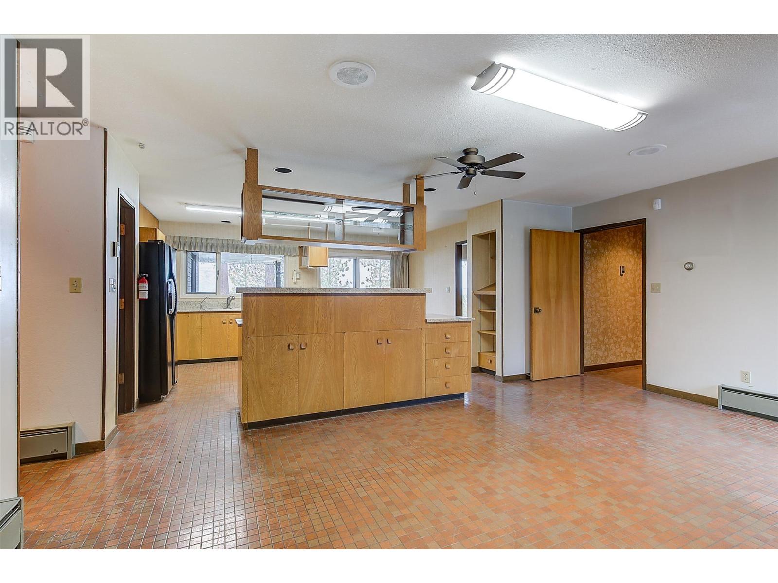 Picture for 5090 Ash  Road https://www.cirrealty.ca/reb/bc/1/10366391_24.jpg