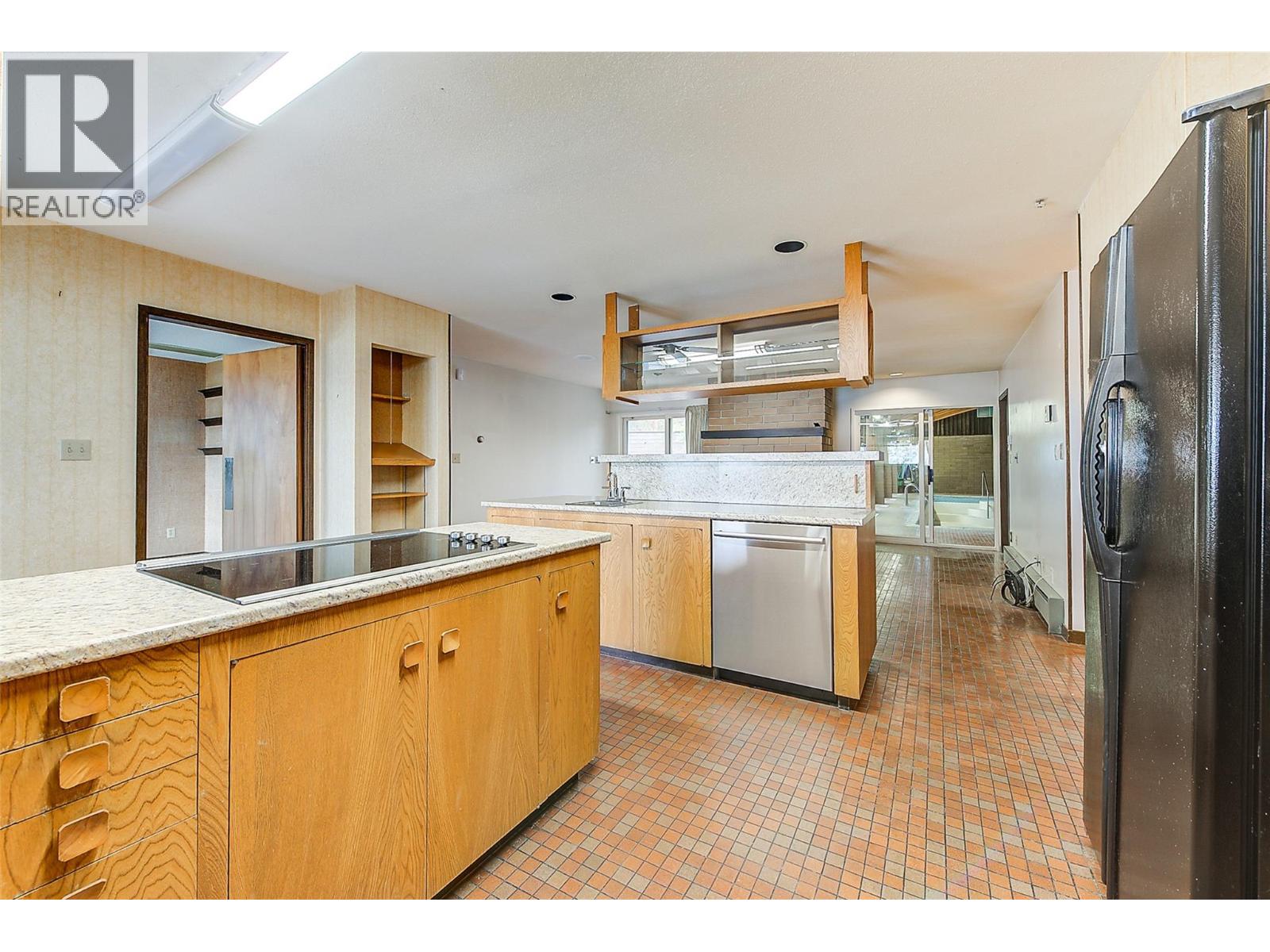 Picture for 5090 Ash  Road https://www.cirrealty.ca/reb/bc/1/10366391_26.jpg