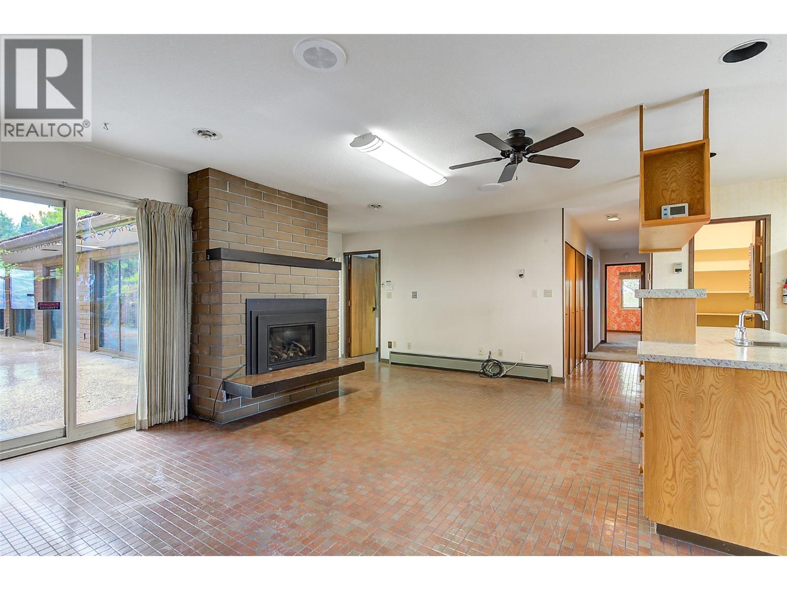 Picture for 5090 Ash  Road https://www.cirrealty.ca/reb/bc/1/10366391_32.jpg