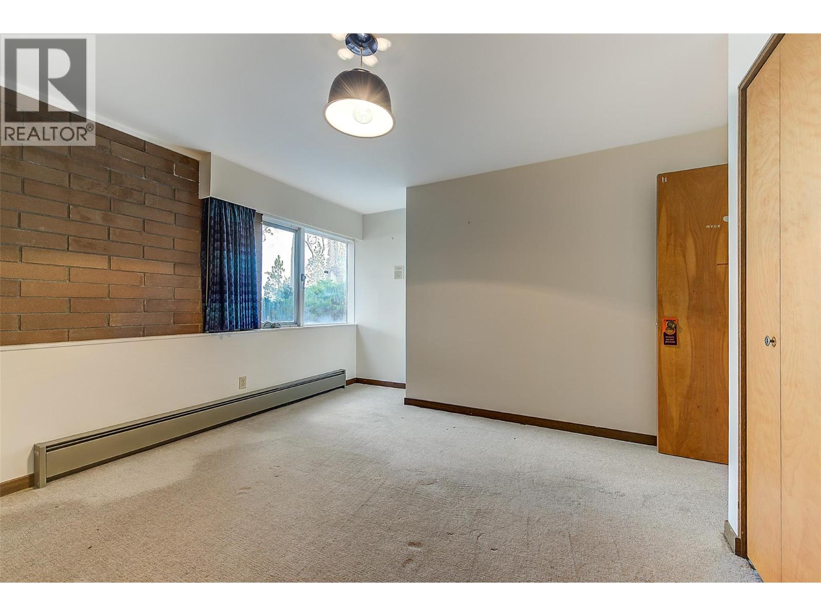 Picture for 5090 Ash  Road https://www.cirrealty.ca/reb/bc/1/10366391_58.jpg