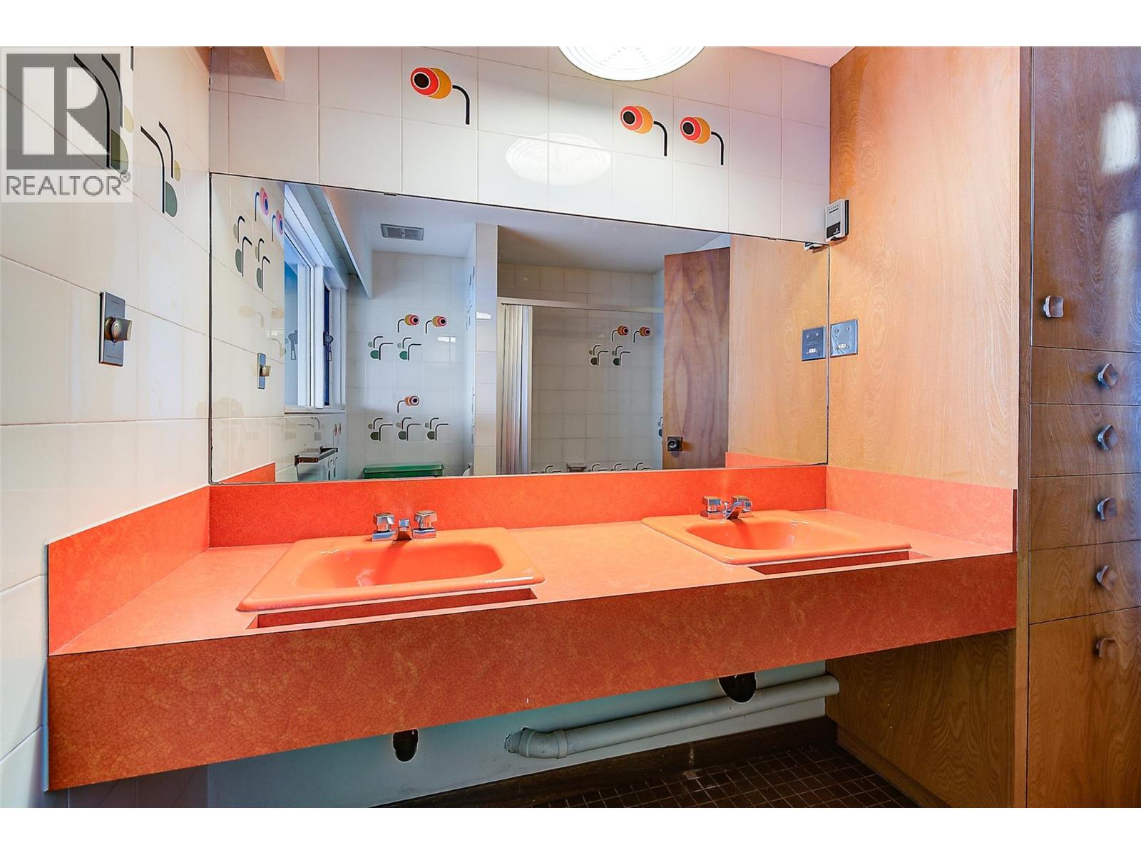 Picture for 5090 Ash  Road https://www.cirrealty.ca/reb/bc/1/10366391_60.jpg