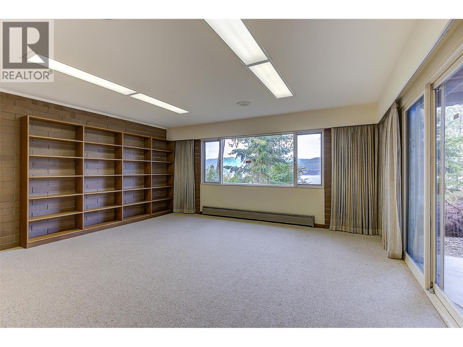 Picture for 5090 Ash  Road https://www.cirrealty.ca/reb/bc/1/10366391_61.jpg