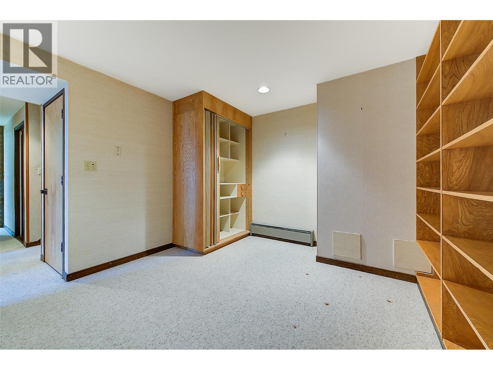 Picture for 5090 Ash  Road https://www.cirrealty.ca/reb/bc/1/10366391_64.jpg