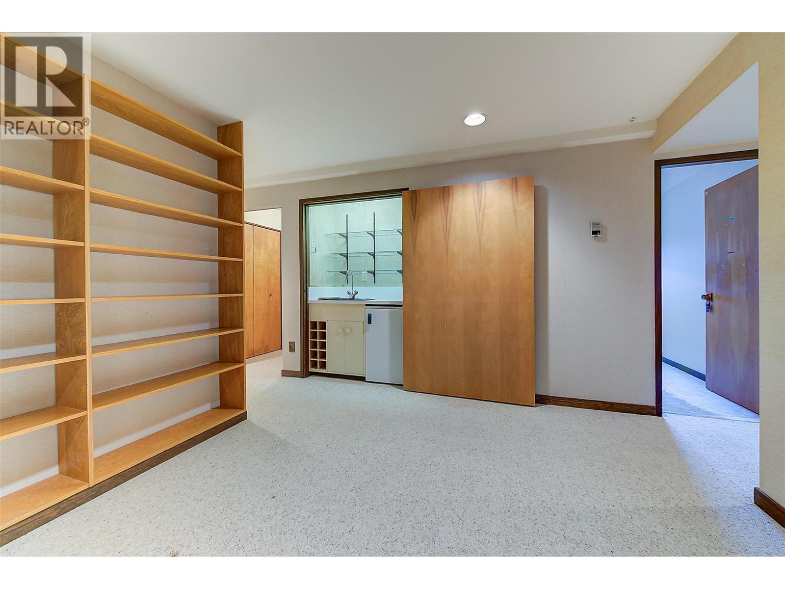 Picture for 5090 Ash  Road https://www.cirrealty.ca/reb/bc/1/10366391_65.jpg