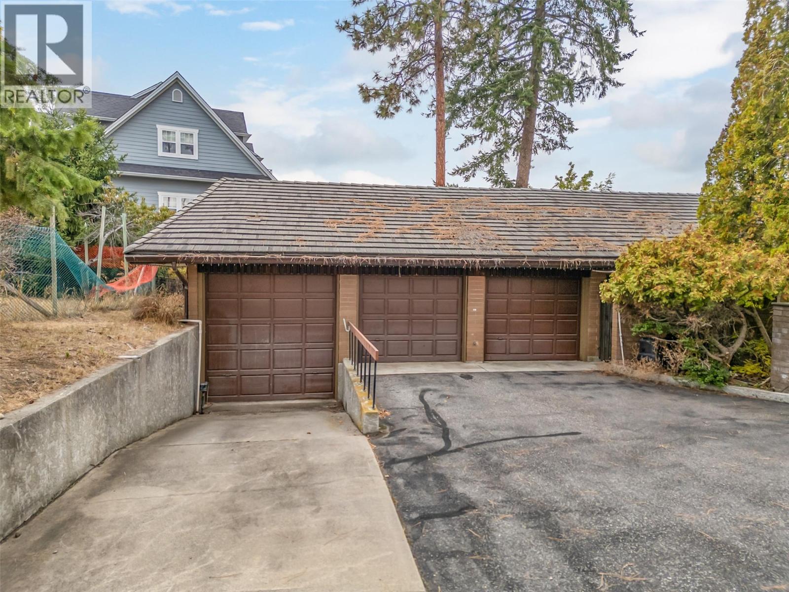 Picture for 5090 Ash  Road https://www.cirrealty.ca/reb/bc/1/10366391_82.jpg