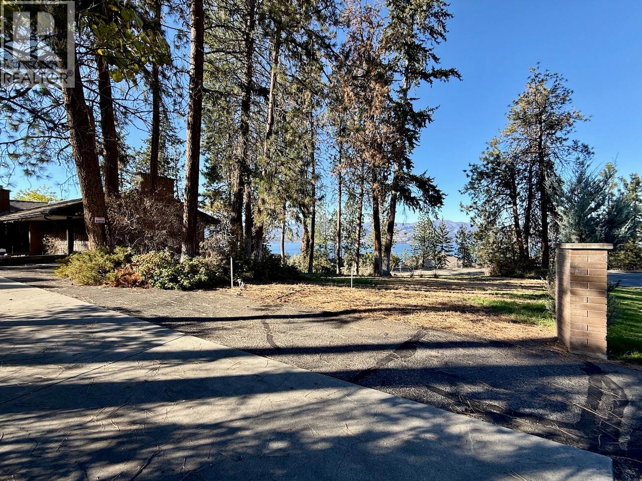 Picture for 5090 Ash  Road https://www.cirrealty.ca/reb/bc/1/10366391_92.jpg