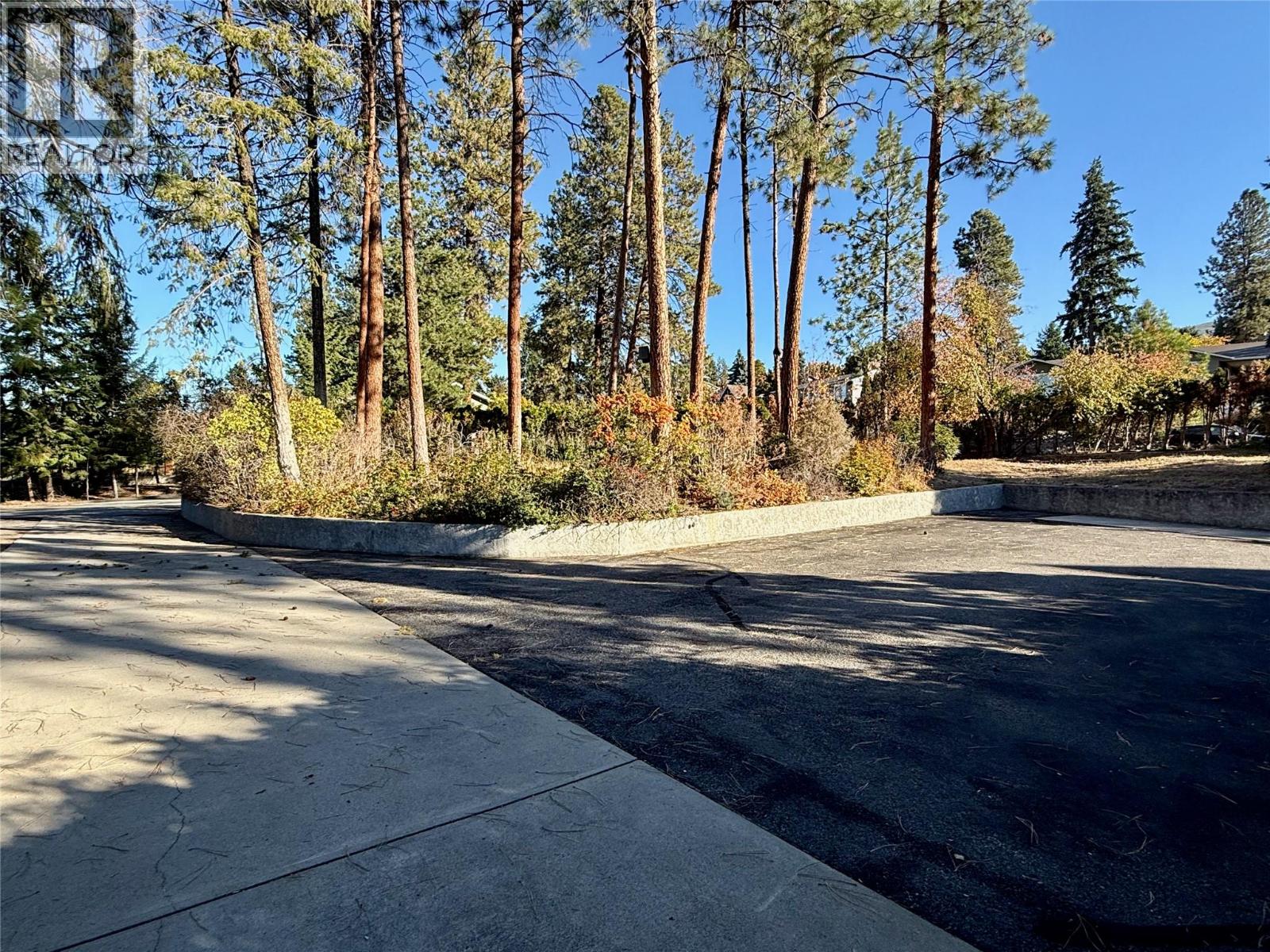 Picture for 5090 Ash  Road https://www.cirrealty.ca/reb/bc/1/10366391_93.jpg