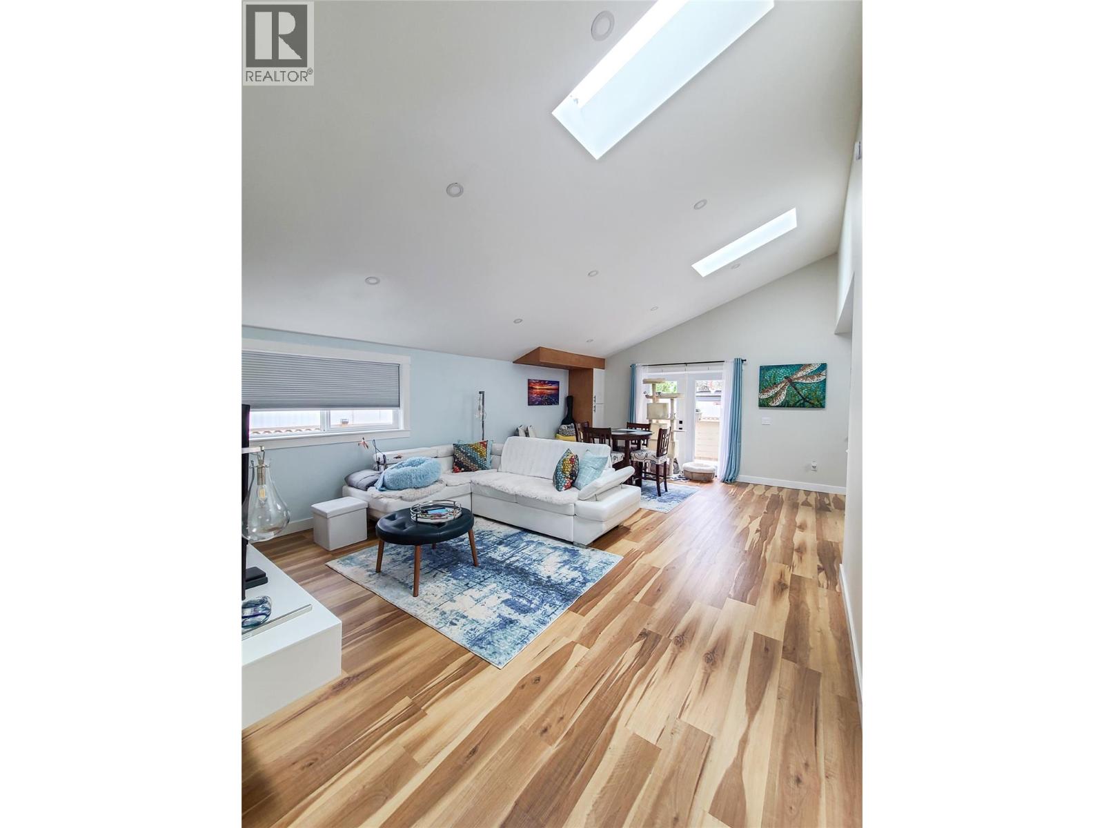 Picture for Unit #95, 1999 Highway 97S  Highway https://www.cirrealty.ca/reb/bc/1/10366431_10.jpg