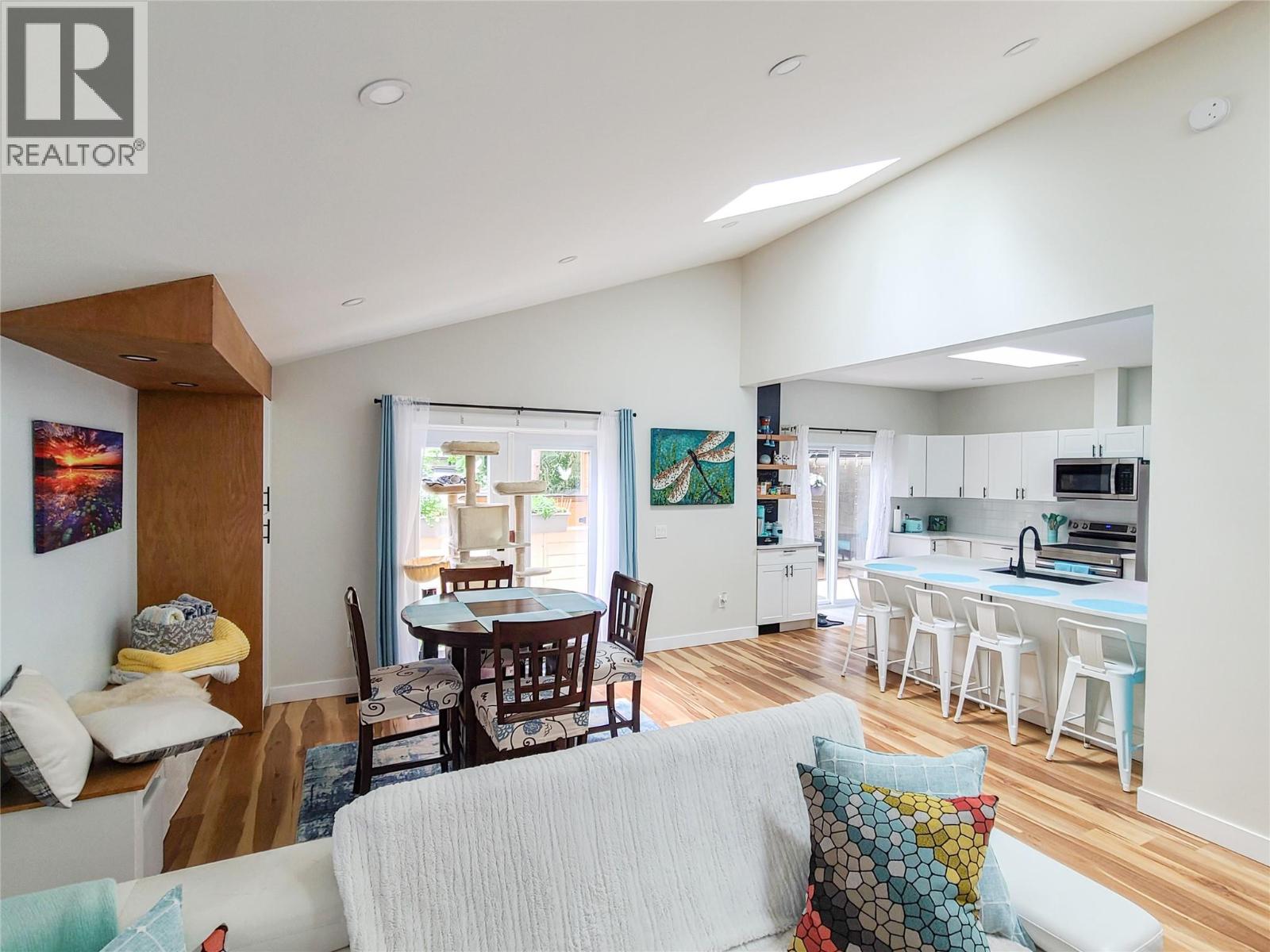 Picture for Unit #95, 1999 Highway 97S  Highway https://www.cirrealty.ca/reb/bc/1/10366431_12.jpg