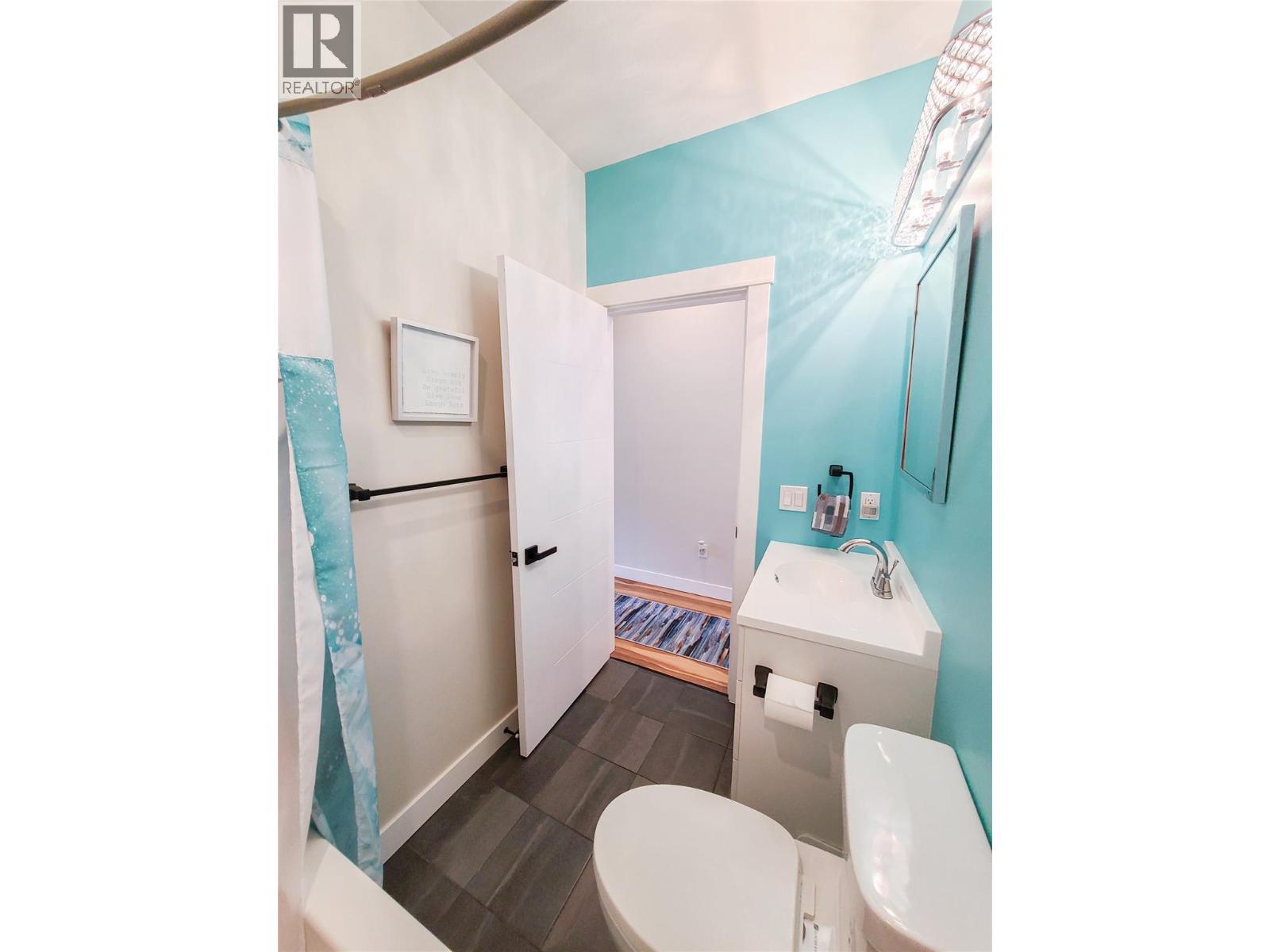 Picture for Unit #95, 1999 Highway 97S  Highway https://www.cirrealty.ca/reb/bc/1/10366431_27.jpg