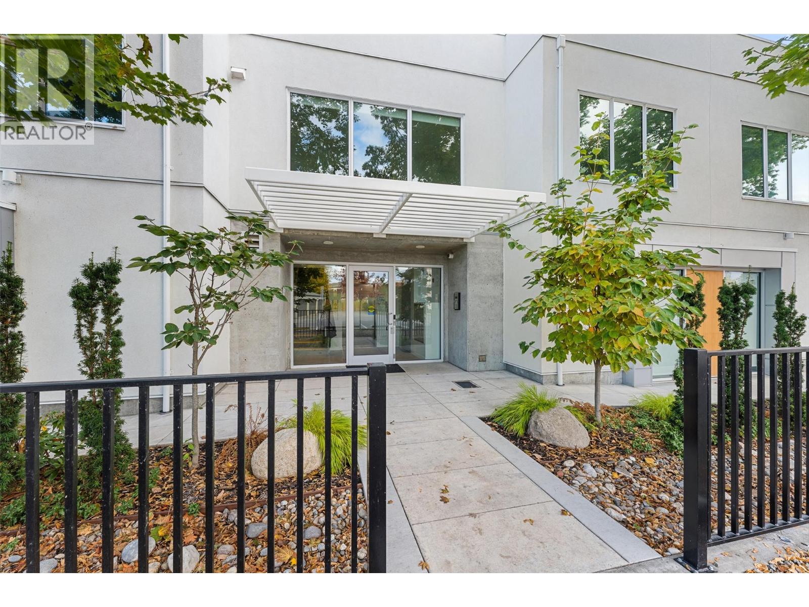 Picture for Unit #402, 4071 Lakeshore  Road