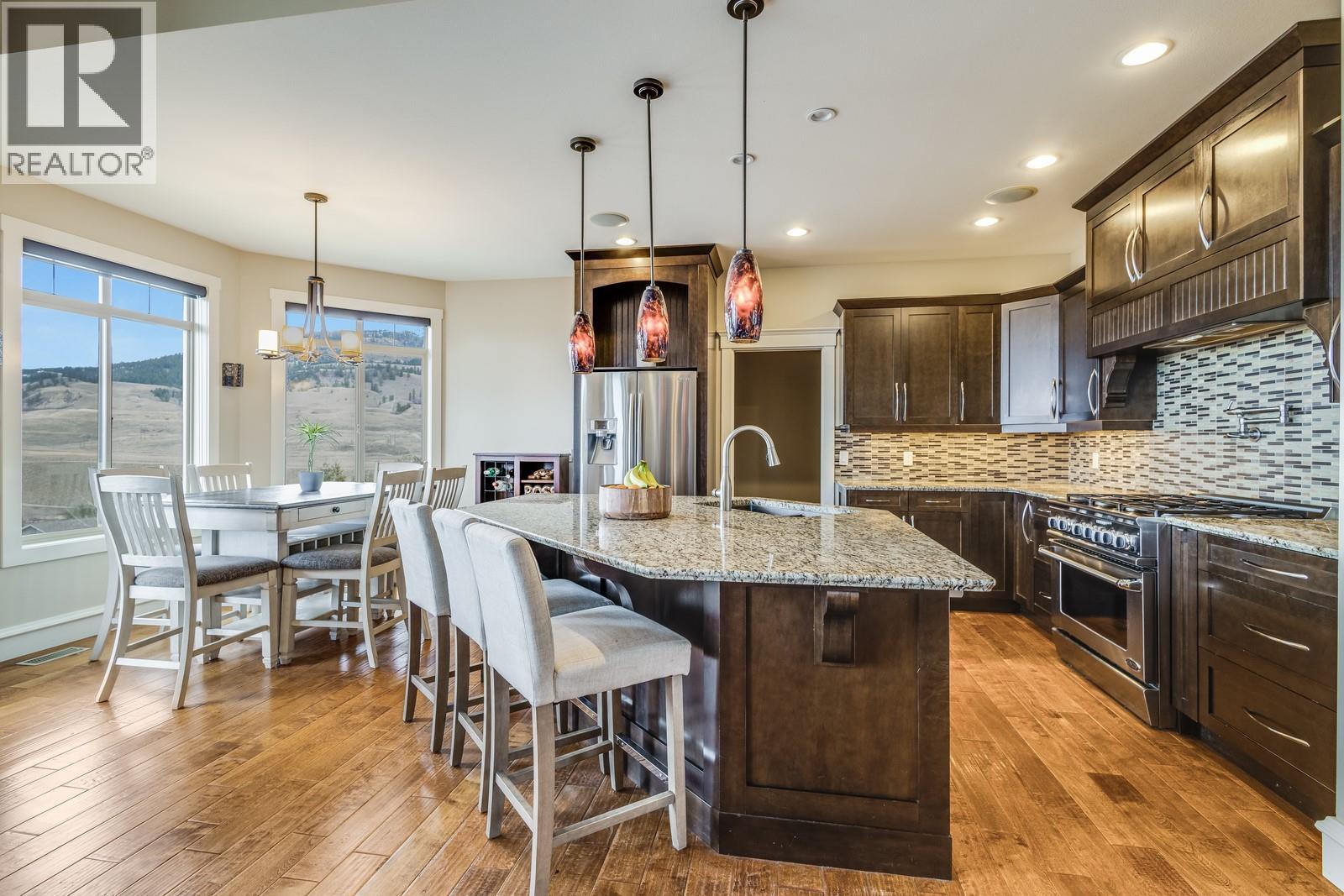 Picture for 1830 Birkdale  Avenue https://www.cirrealty.ca/reb/bc/1/10366521_13.jpg