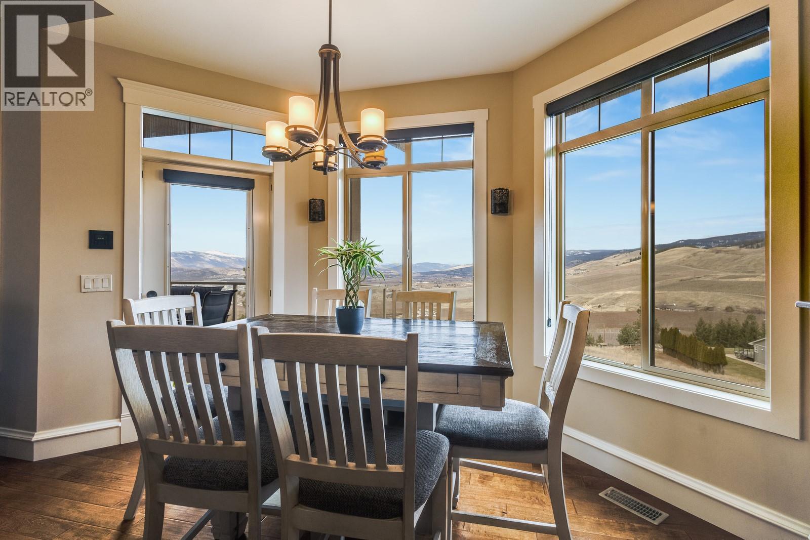 Picture for 1830 Birkdale  Avenue https://www.cirrealty.ca/reb/bc/1/10366521_15.jpg