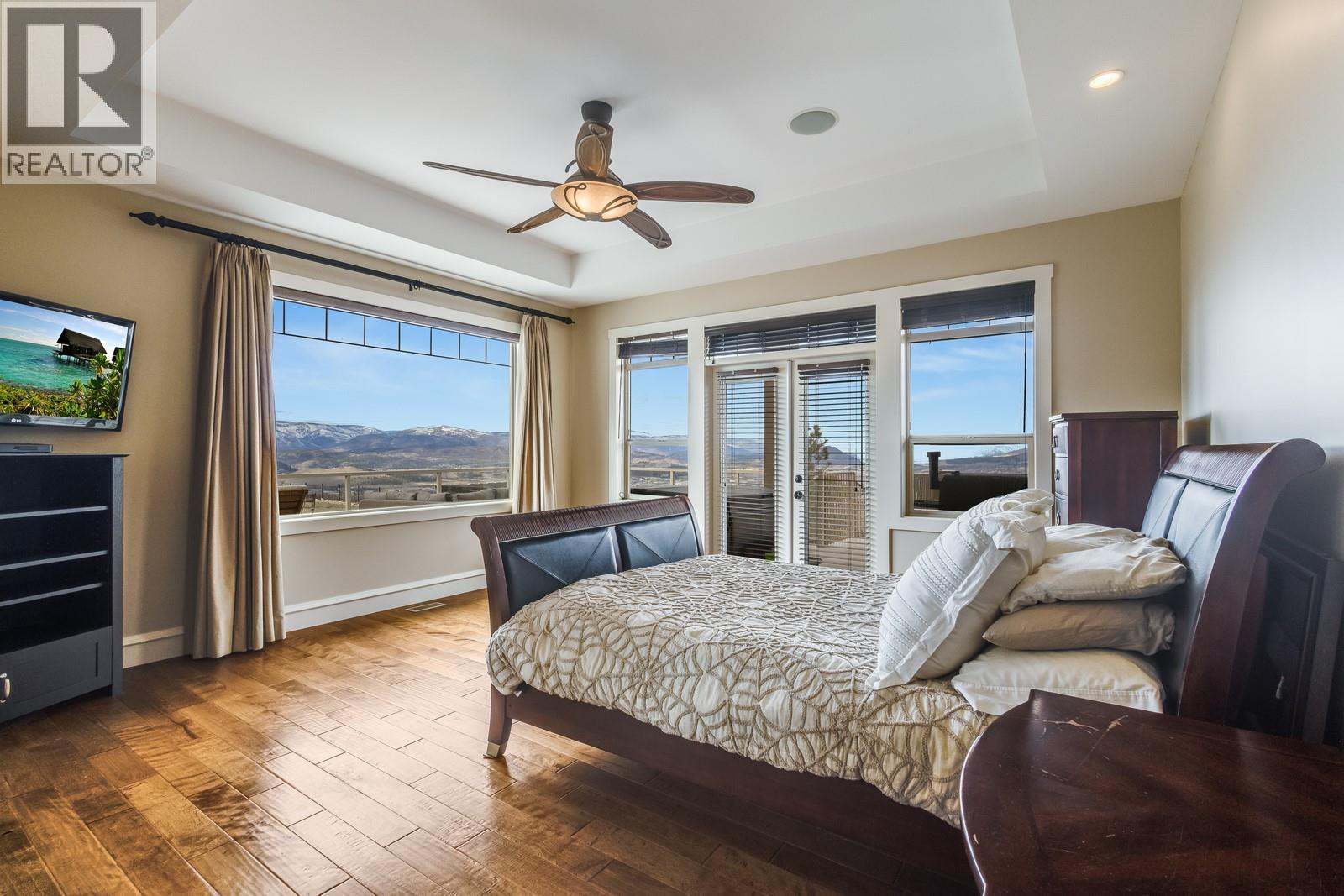 Picture for 1830 Birkdale  Avenue https://www.cirrealty.ca/reb/bc/1/10366521_16.jpg