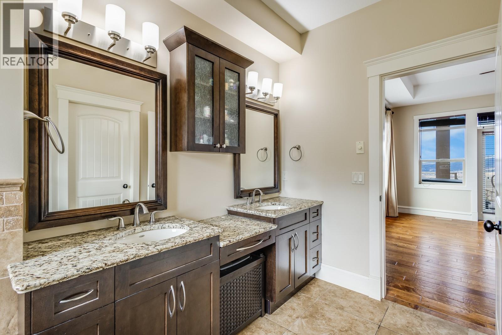 Picture for 1830 Birkdale  Avenue https://www.cirrealty.ca/reb/bc/1/10366521_19.jpg