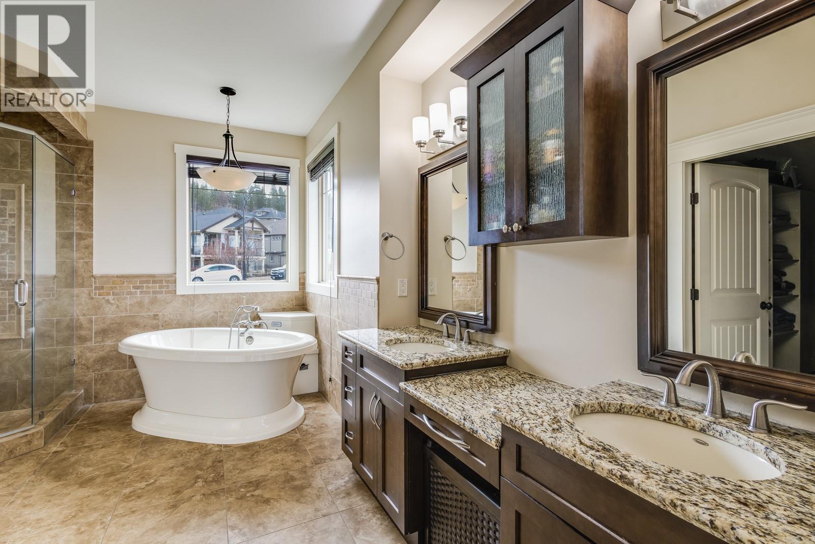 Picture for 1830 Birkdale  Avenue https://www.cirrealty.ca/reb/bc/1/10366521_20.jpg