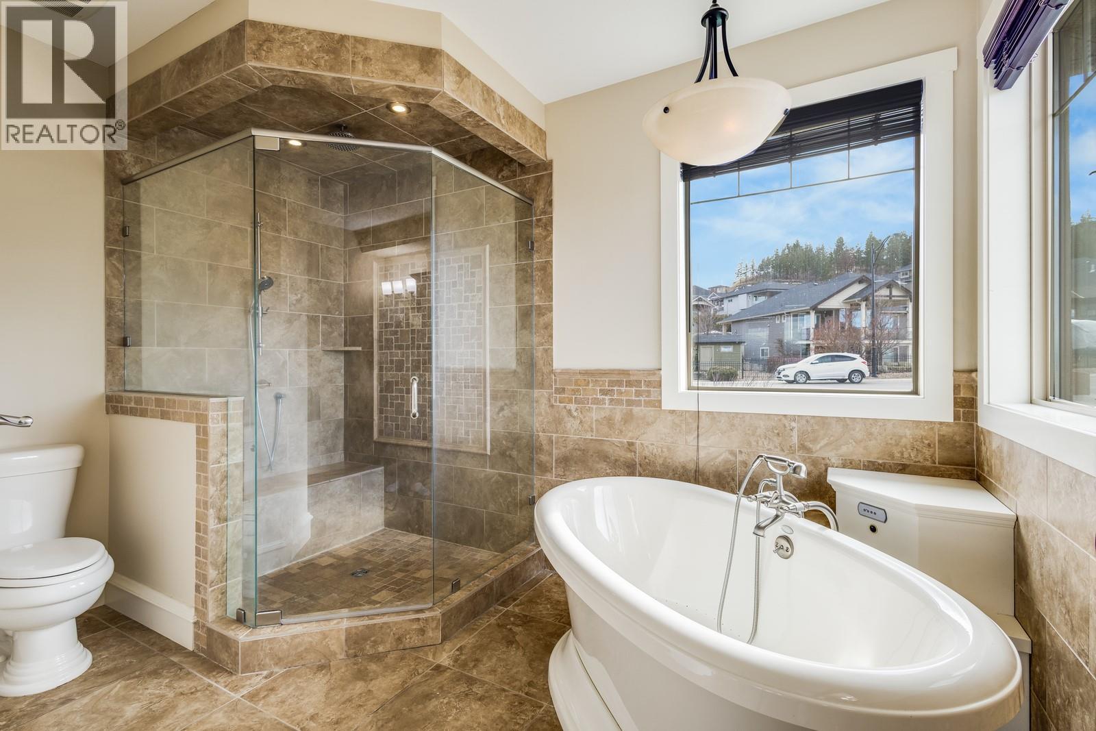 Picture for 1830 Birkdale  Avenue https://www.cirrealty.ca/reb/bc/1/10366521_21.jpg