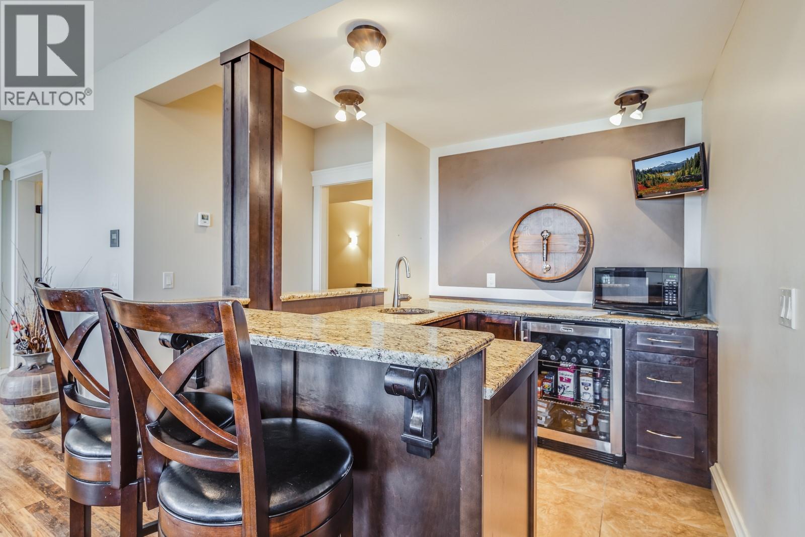 Picture for 1830 Birkdale  Avenue https://www.cirrealty.ca/reb/bc/1/10366521_28.jpg
