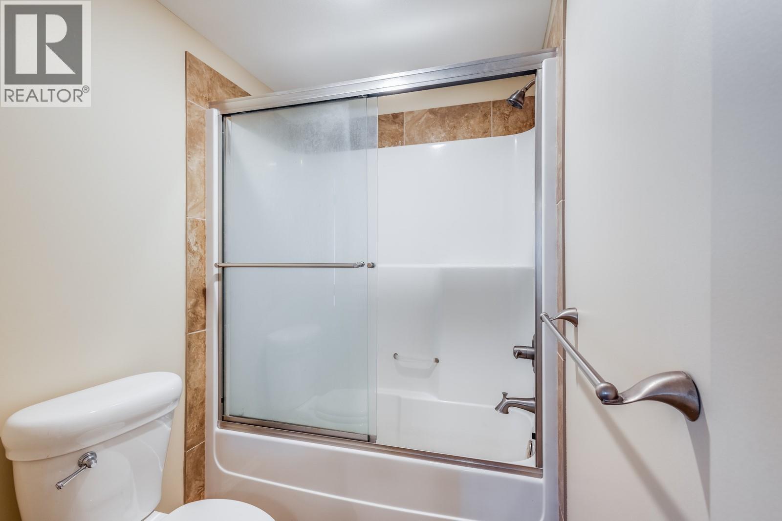 Picture for 1830 Birkdale  Avenue https://www.cirrealty.ca/reb/bc/1/10366521_36.jpg
