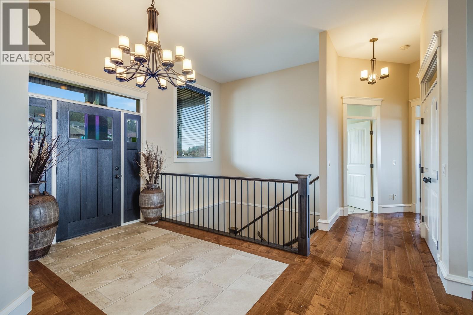 Picture for 1830 Birkdale  Avenue https://www.cirrealty.ca/reb/bc/1/10366521_4.jpg