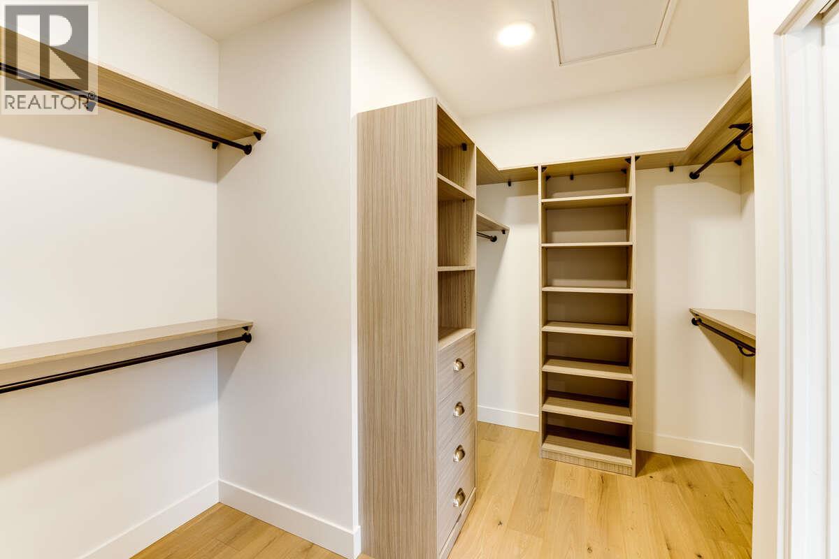 Picture for 278 Summer Wood  Drive https://www.cirrealty.ca/reb/bc/1/10366561_35.jpg