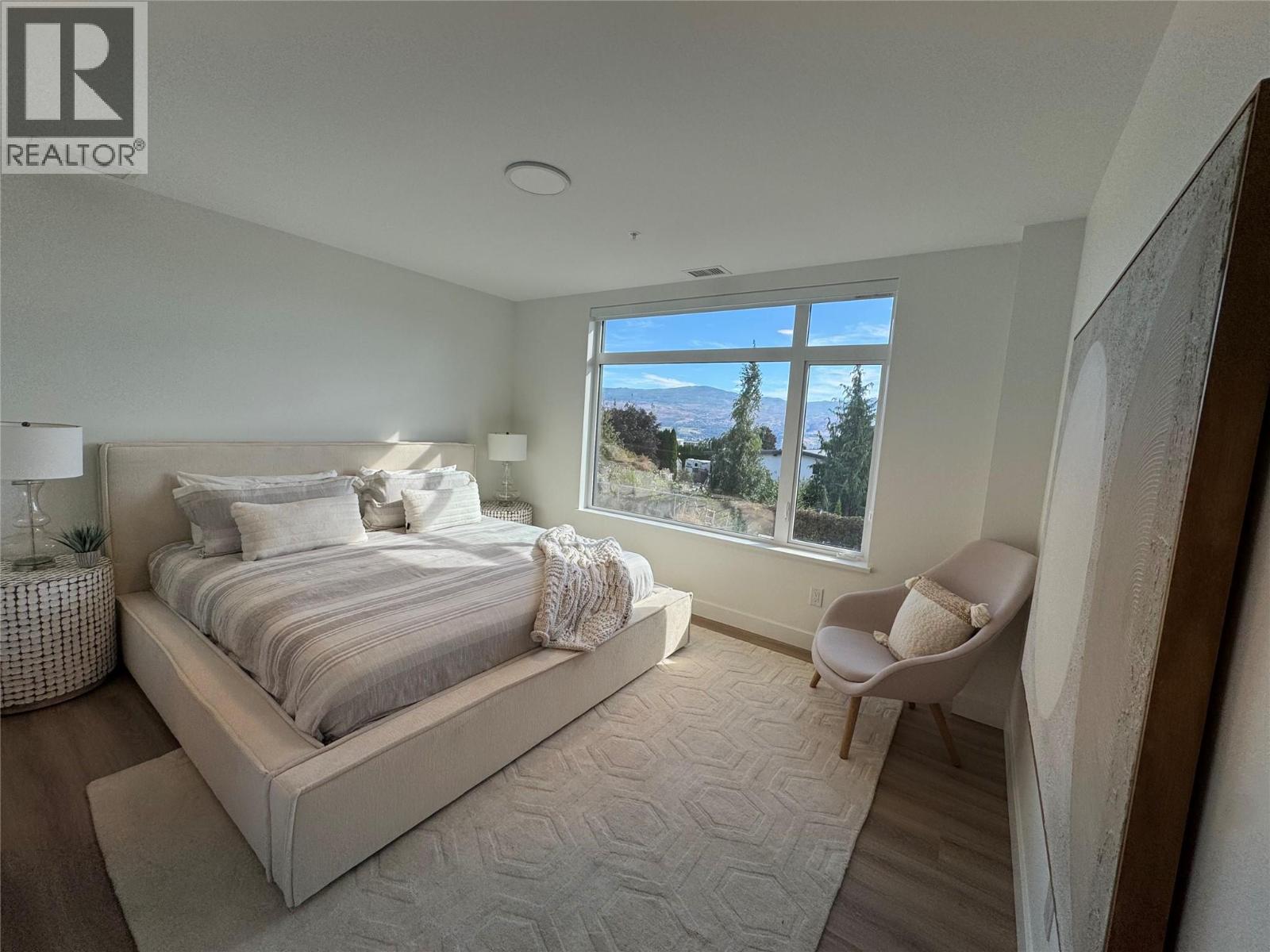 Picture for Unit #105, 2780 Olalla  Bay