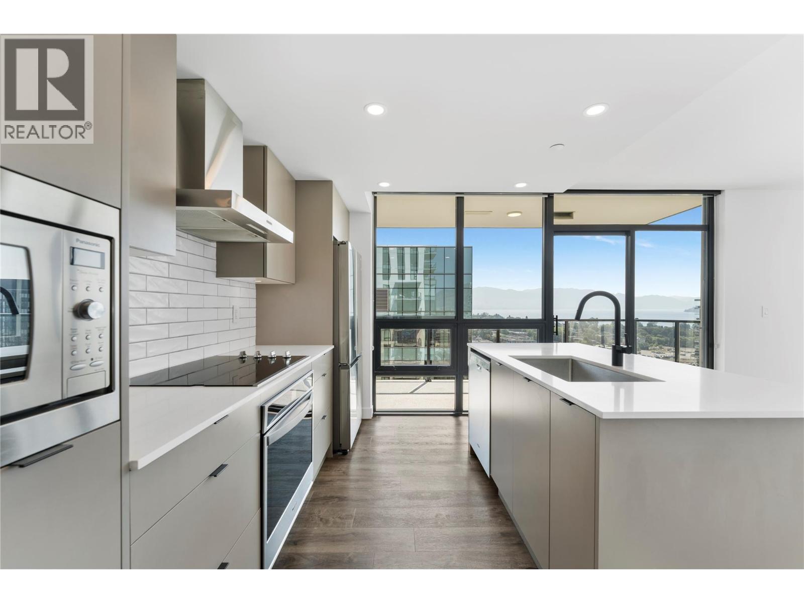 Picture for Unit #2005, 1471 St. Paul  Street