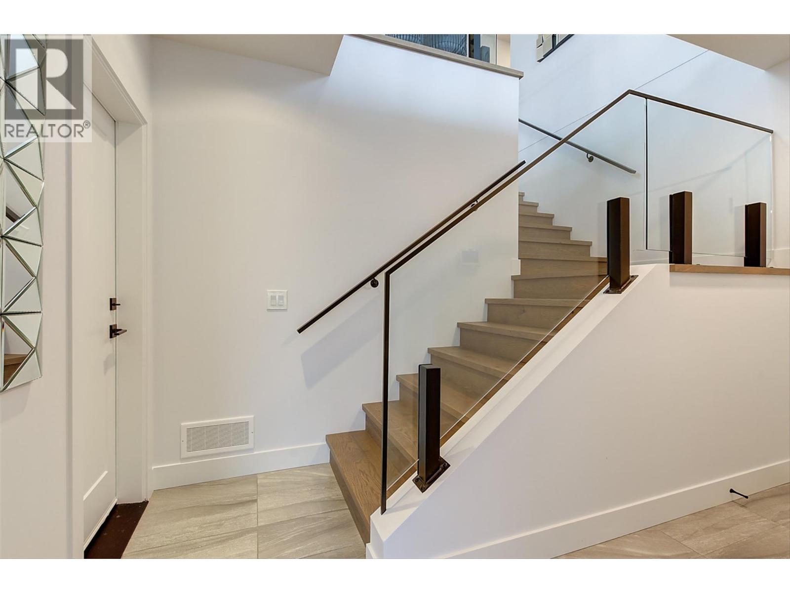 Picture for 1235 Ponds  Avenue