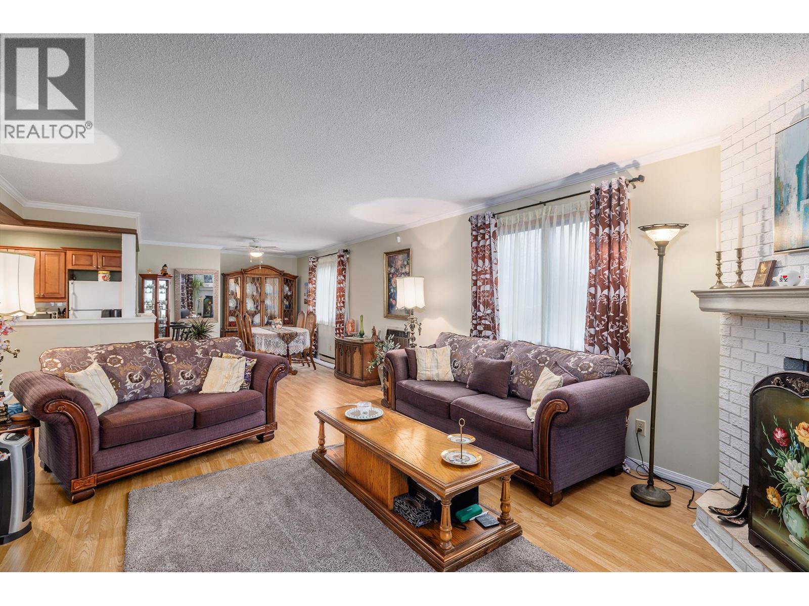Picture for Unit #214, 1035 Bernard  Avenue