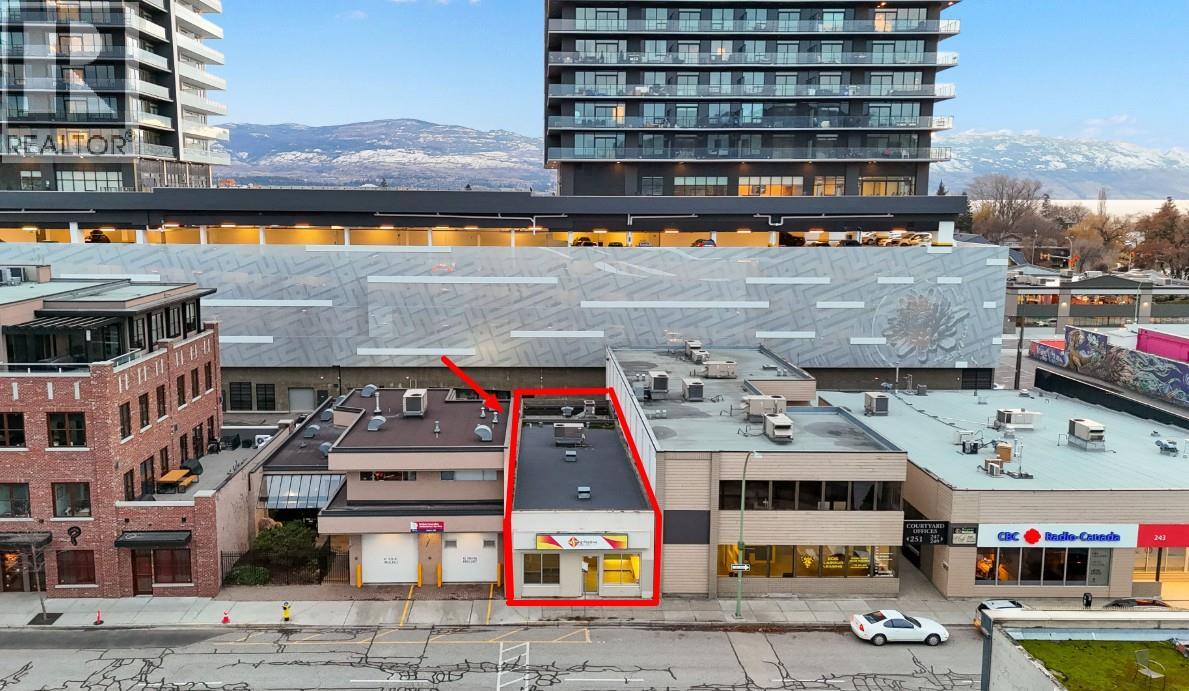 Picture for 255 Lawrence  Avenue