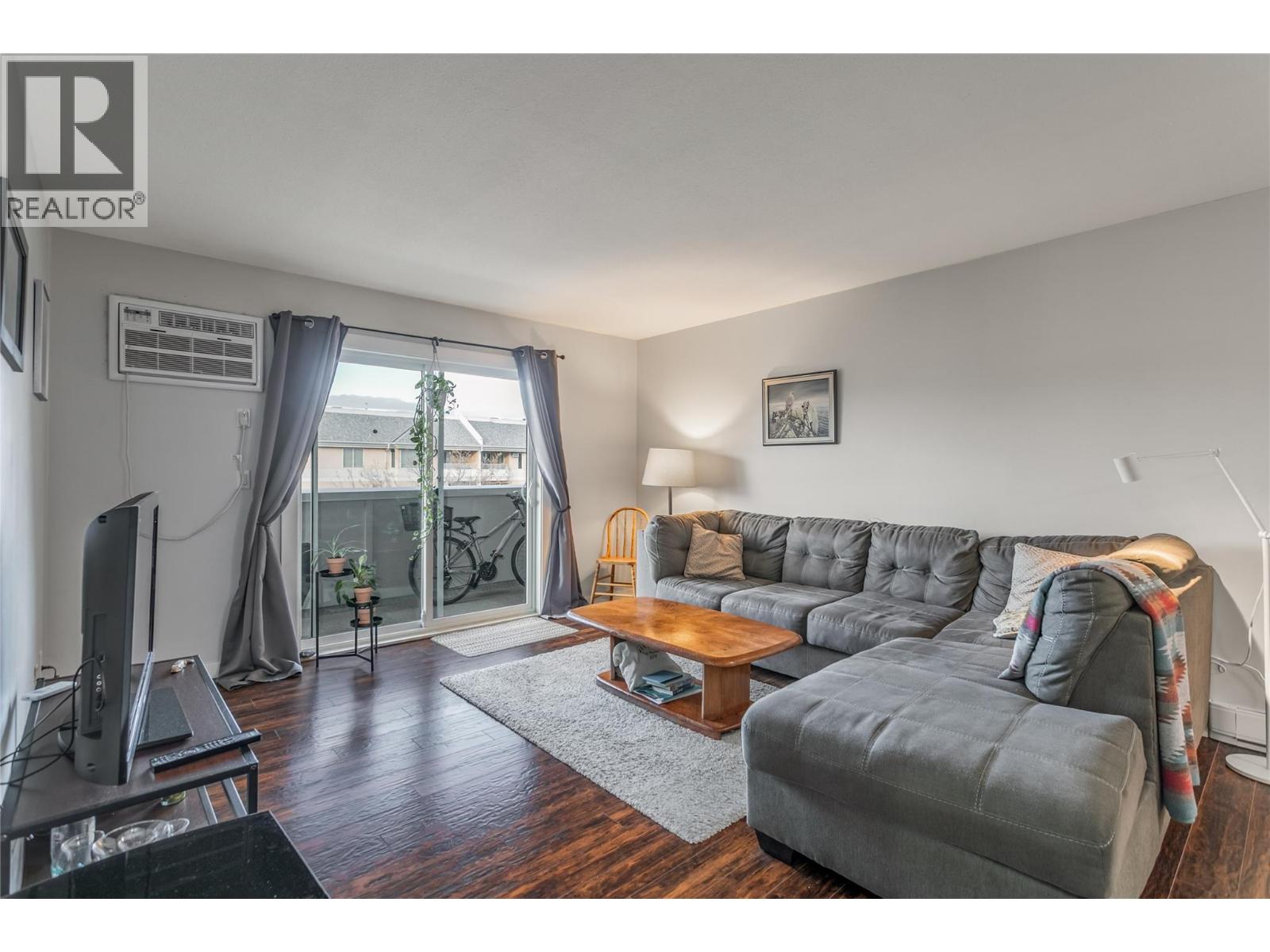 Picture for Unit #411, 3160 De Montreuil  Court