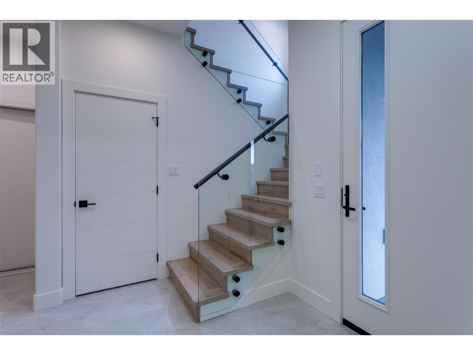 Picture for Unit #4, 970 Lawson  Avenue