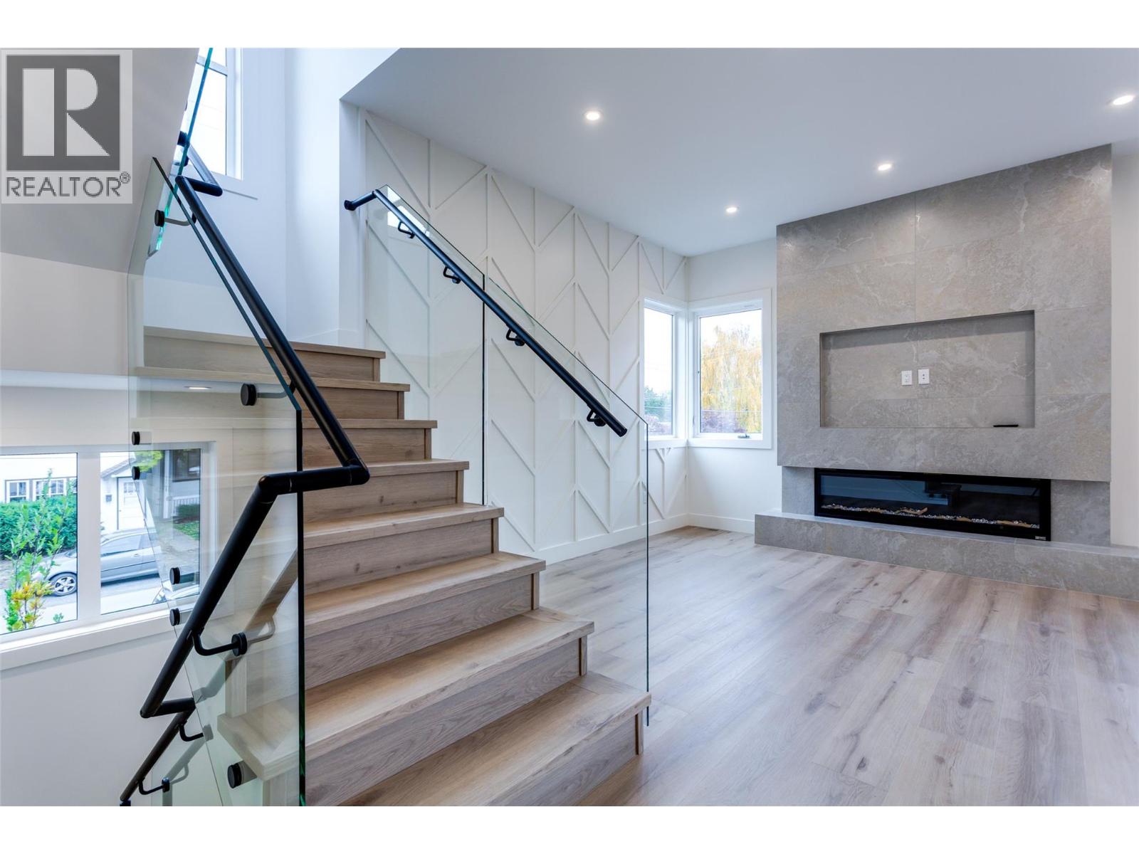 Picture for Unit #4, 970 Lawson  Avenue