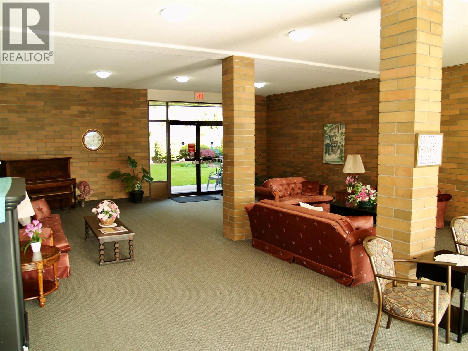 Picture for Unit #121, 489 Highway 33 W