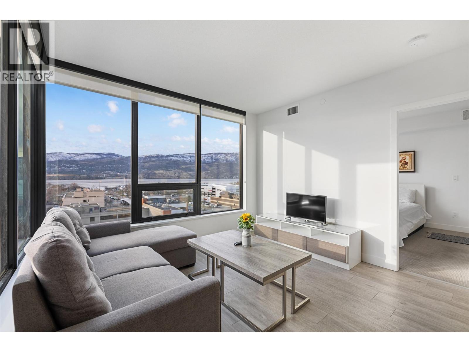 Picture for Unit #905, 1471 St Paul  Street